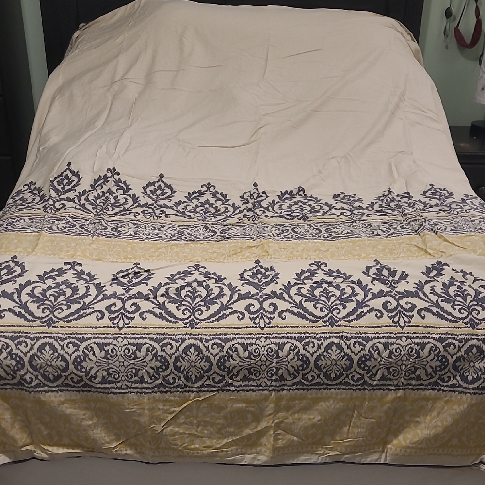 Nicole Miller Cream and Gray Duvet Cover